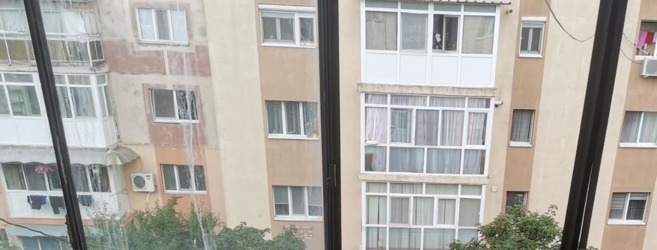 Bloom Box Apartments Крайова Экстерьер фото