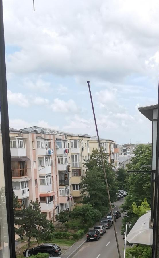 Bloom Box Apartments Крайова Экстерьер фото