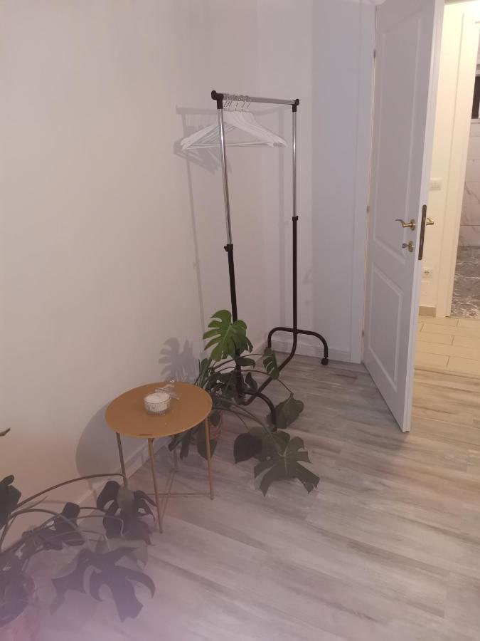 Bloom Box Apartments Крайова Экстерьер фото